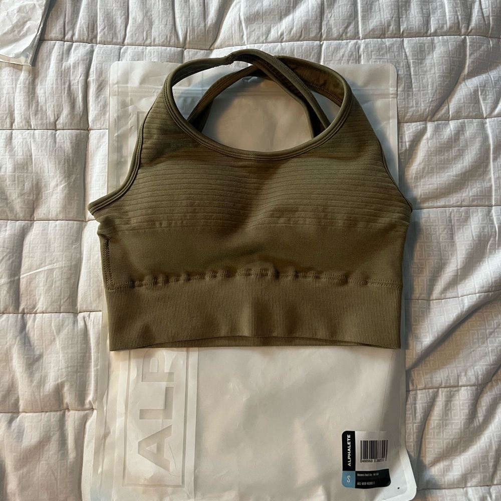 Alphalete bra